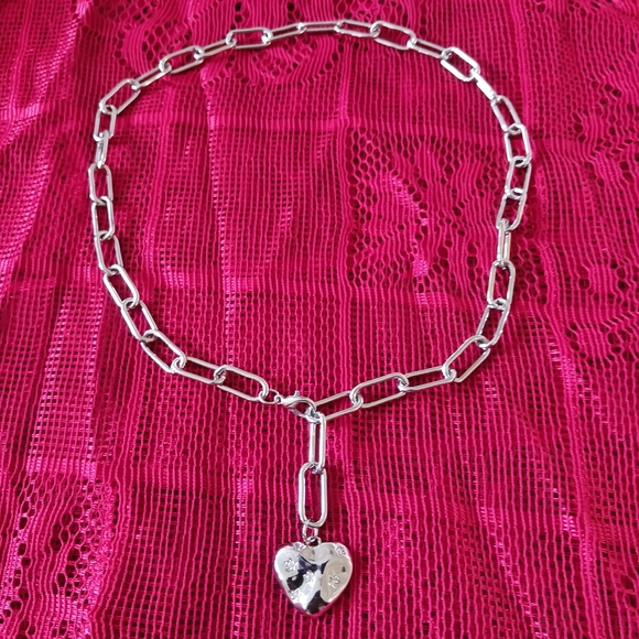 Chain Link Heart Necklace - Picture 3 of 11